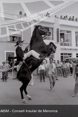 [Festes de Sant Antoni de Fornells 1971]. [Fotografia]