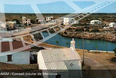 161.- Ciudadela (Menorca). Islas Baleares. Barriada y faro. [Fotografia]